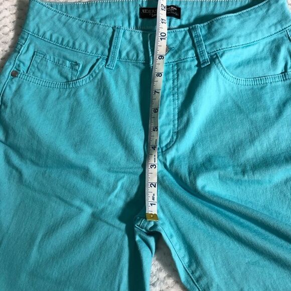 Riders by Lee light teal shorts, like new, size 10. Mid rise short. - Picture 3 of 6